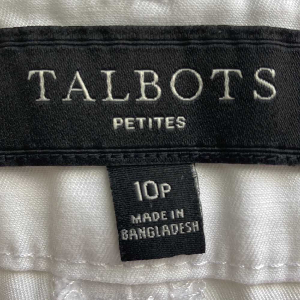 Talbots High Waist White Scalloped Shorts - Picture 2 of 6